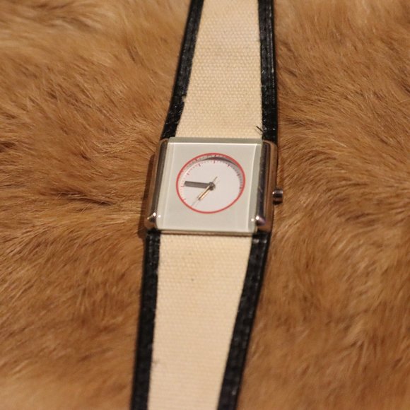 Minimalist Contemporary  Watch - Picture 2 of 6